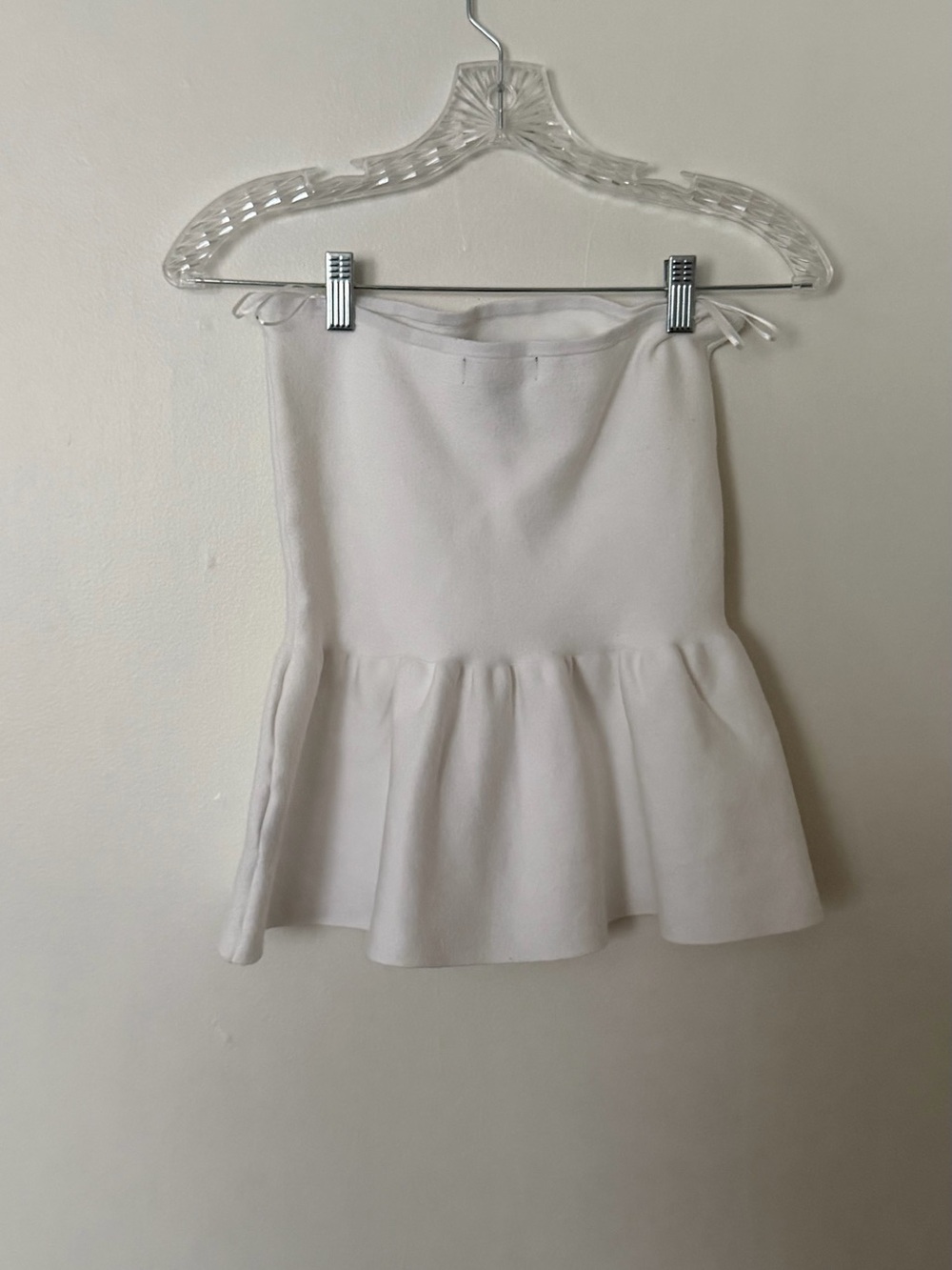 House of Harlow 1960 White Peplum Top - Picture 3 of 4